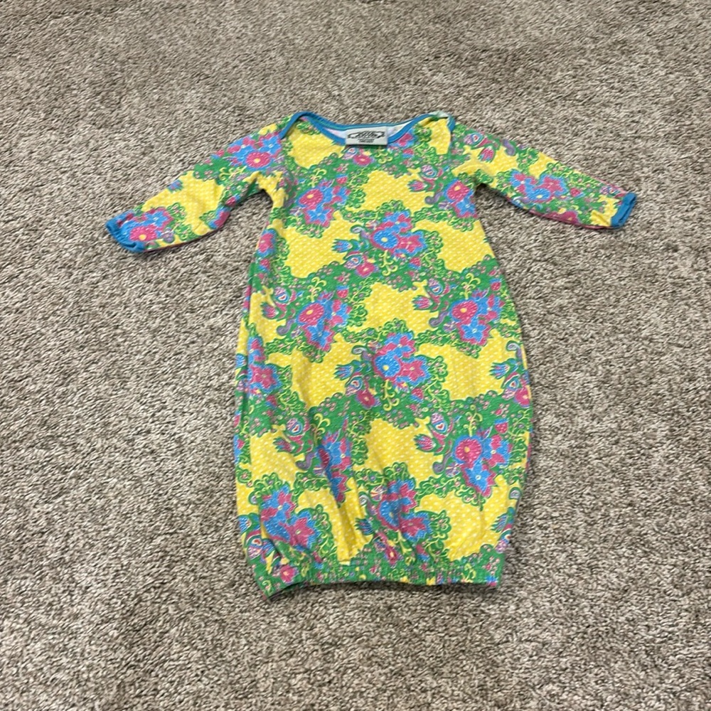 Flit and Flitter Newborn Gown